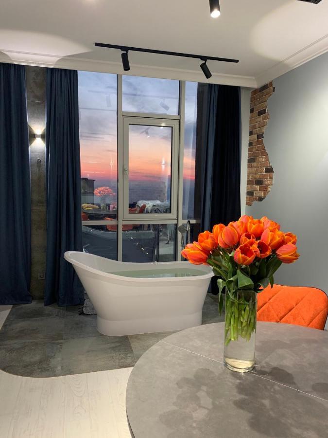 Vip Apartments With Sea View In Odessa Exteriör bild